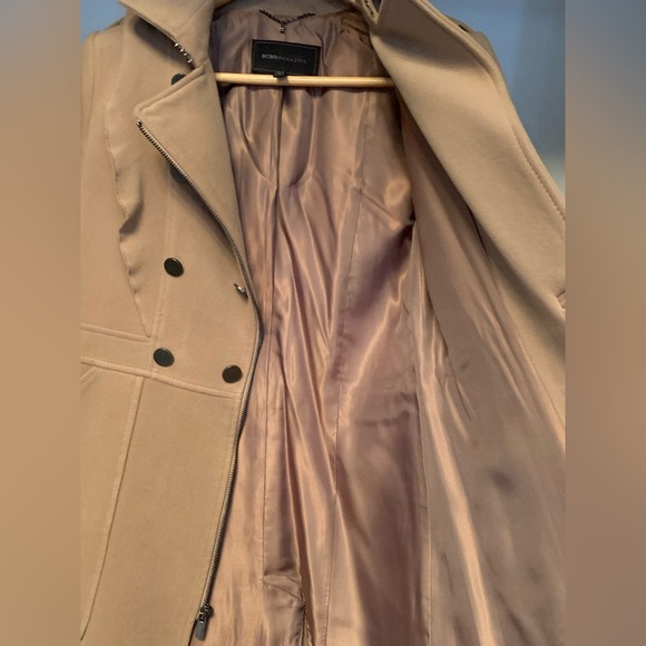 BCBGMAXAZRIA Fayette Ruffle Woven Trench Dress Coat in Sand Tan XS - Picture 6 of 8